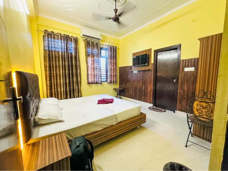 Luxury private room at 8 Limbs Yoga School